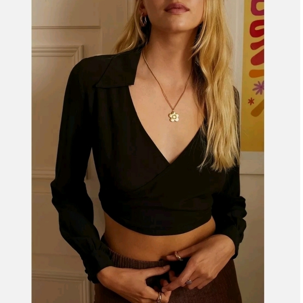 NWT Urban Outfitters Black Bea Wrap Blouse Long Sleeve Medium